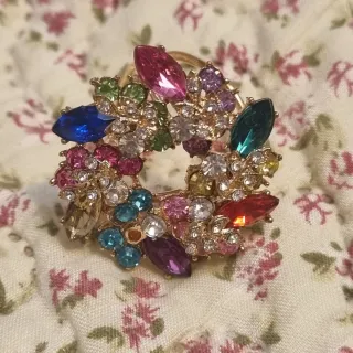 Sujeta pañuelos o fulares nuevo