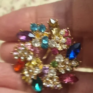 Sujeta pañuelos o fulares nuevo