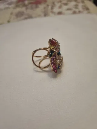 Sujeta pañuelos o fulares nuevo