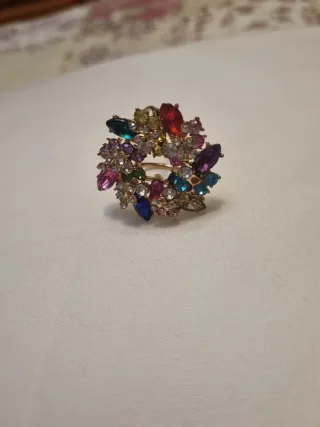 Sujeta pañuelos o fulares nuevo