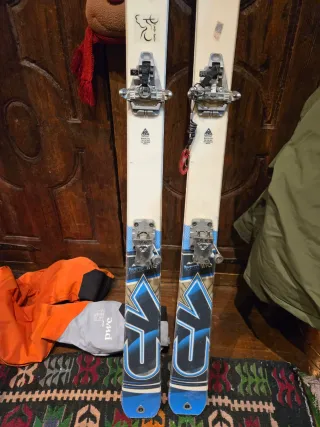 Sci da sci di fondo K2 con attacco Dynafit + pelli