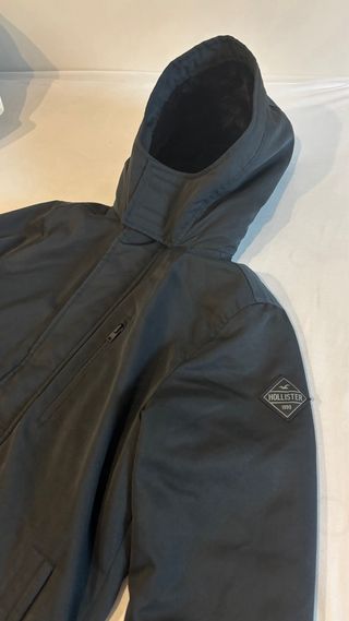 Abrigo Hollister Negro Talla M