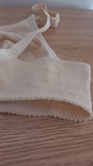 Sujetador beige con encaje