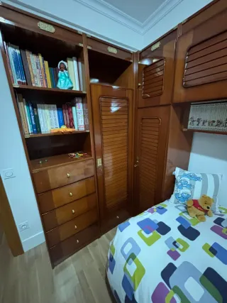 Habitación juvenil estilo barco