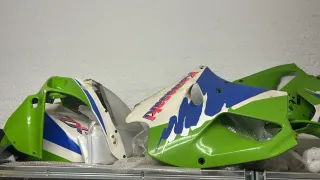 Kawasaki ZXR 750 L1 de segunda mano por 2.000 EUR en Ermua en WALLAPOP