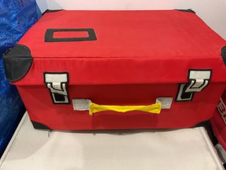 Caja pequeña IKEA para juguetes