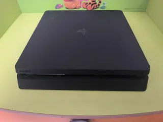 PS4 (PlayStation 4) Slim Nera 1TB