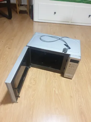 Microondas plateado LG