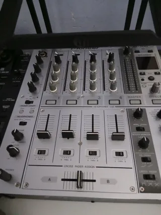 Pioneer DJM-700 Mezclador Plata