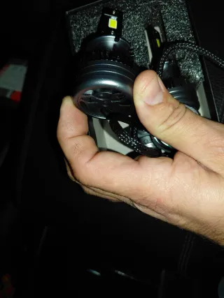 Bombilla LED D2S para coche