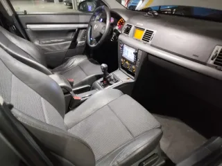 Opel Vectra 2005 235cv