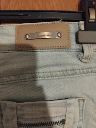 Pantalón vaquero azul claro