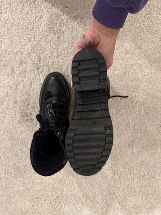 Scarponcini neri con plateau