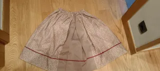 Ropa regional aldeana, caserita, neska, baserritar