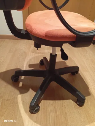 Silla de escritorio regulable naranja