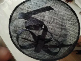 Tocado de fiesta negro