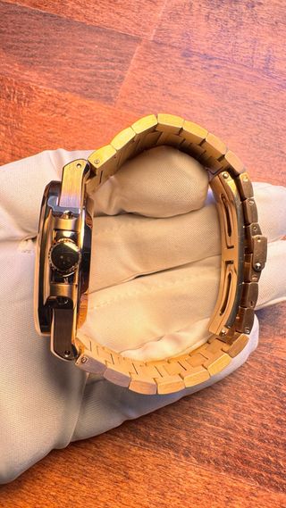 Reloj Seiko Dorado y Negro