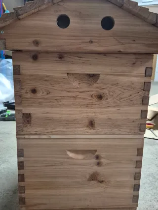 Colmena automática de madera