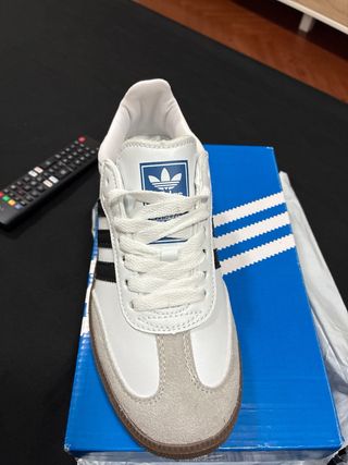 Adidas Samba Blancas y Negras