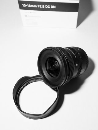 Objetivo Sigma 10-18mm F2.8 DC DN Fujifilm X