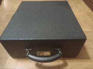 Máquina de escribir Hispano Olivetti Studio 46