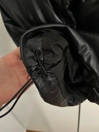 Chaleco negro acolchado mujer