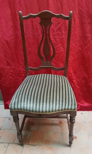 LIQUIDACION MUEBLES VARIOS MODELOS SILLAS MADERA