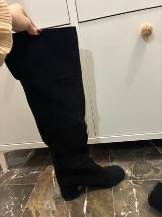 Stivali alti neri con fodera in pelliccia