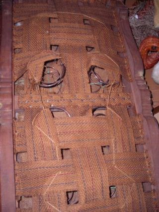 Banco tapizado madera con muelles