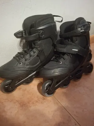 Patines en línea negros talla 43