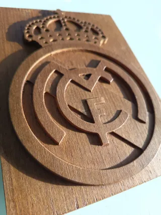 Stemma del Real Madrid in legno massello