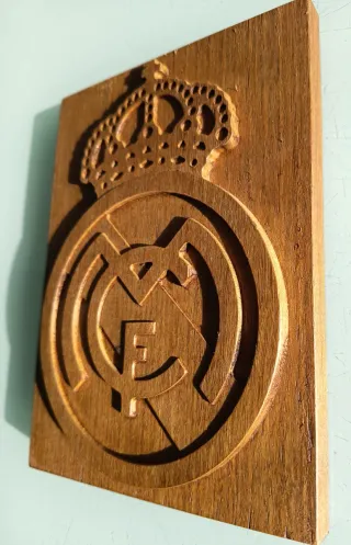 Stemma del Real Madrid in legno massello
