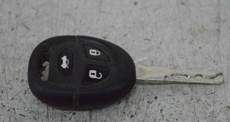 Llave Saab - foto 1