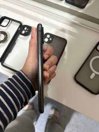 iPhone 11 128GB Negro con protectores