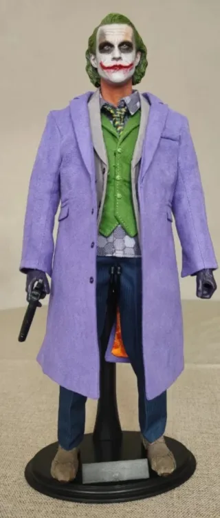 Figura custom tipo Hot Toys articulada