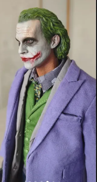 Figura custom tipo Hot Toys articulada