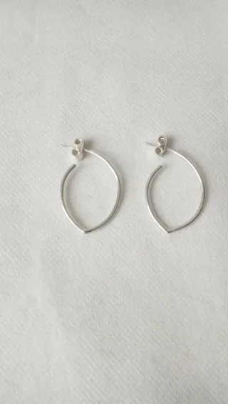Aretes de plata modernos