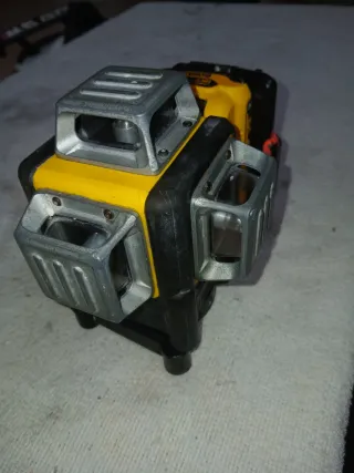 Nivel Láser Dewalt DCE089G