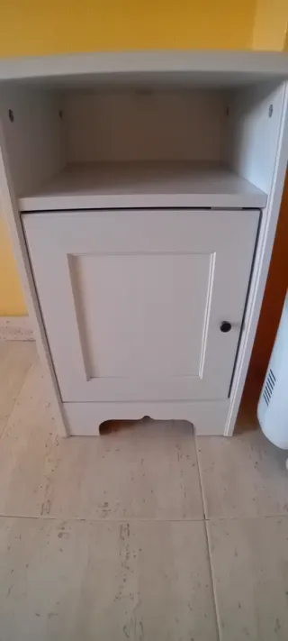 Cómoda y 2 Mesitas Ikea