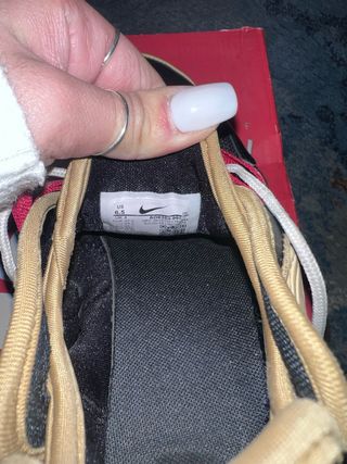 Nike Zoom 2000 Uomo Nero Oro