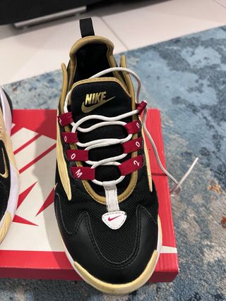 Nike Zoom 2000 Uomo Nero Oro