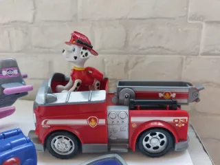 Juguetes Patrulla Canina: 3 figuras+2 vehículos.
