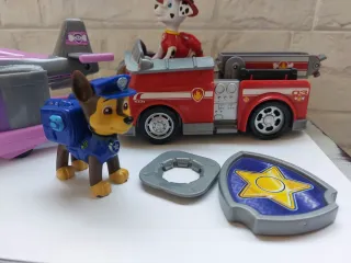 Juguetes Patrulla Canina: 3 figuras+2 vehículos.