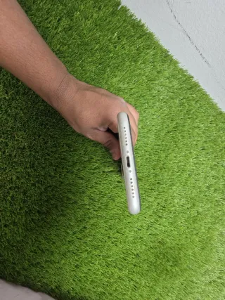 iPhone 11 Blanco 77% Batería