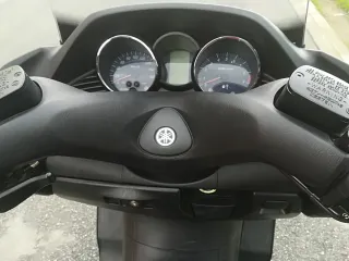 Scooter Yamaha Majesty Negra