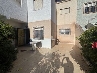Casa adosada en venta en La Siesta - El Salado - Torreta en Torrevieja