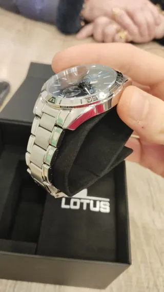 Reloj Lotus de Negocios Hombre Negro y Plateado