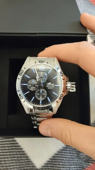 Reloj Lotus de Negocios Hombre Negro y Plateado