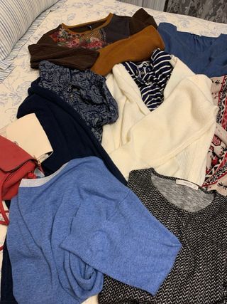lote 13 prendas y 2 bolsos