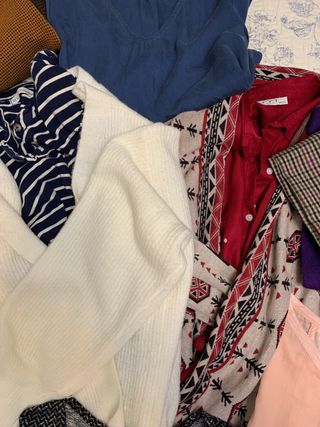 lote 13 prendas y 2 bolsos